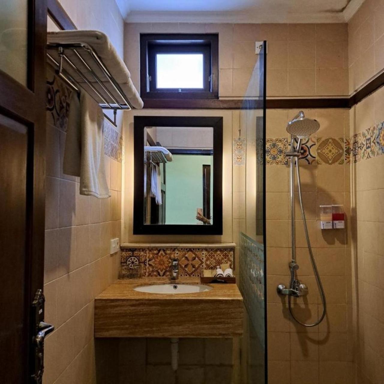 Clemmie Huis Yogyakarta Bagian luar foto